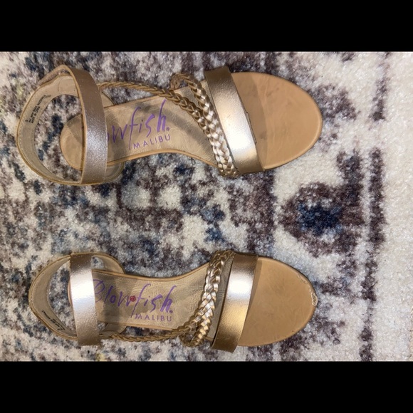 Blowfish Gold Wedge Sandals Women’s Size 9 - Picture 5 of 5